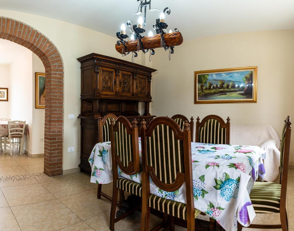 Agriturismo Le Fontanelle Da Valente Montichiari Bagian luar foto